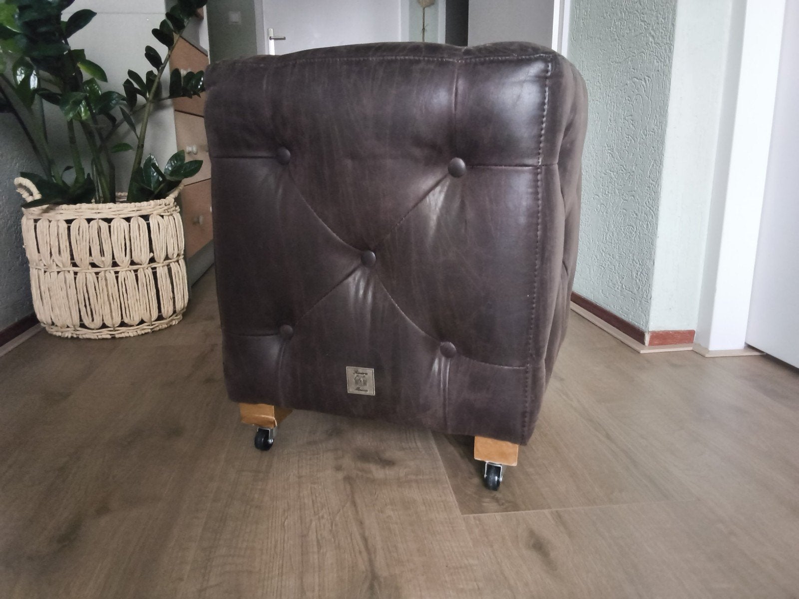 Rivièra Maison Poef/Hocker - Bruin Leer (40x40x50cm), Huis en Inrichting, Banken | Voetenbanken en Poefen, Ophalen, Minder dan 50 cm