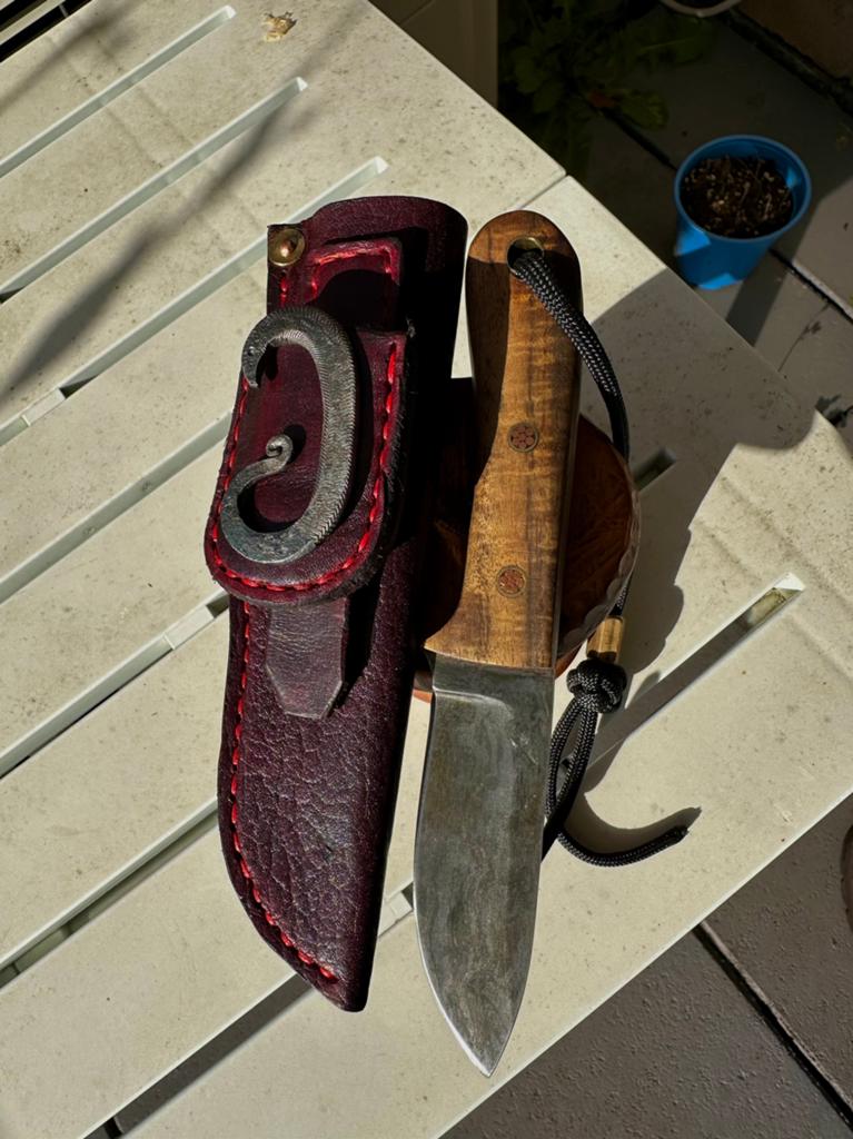 Te koo bushcraft mes, met vuurslag., Ophalen of Verzenden, Nieuw