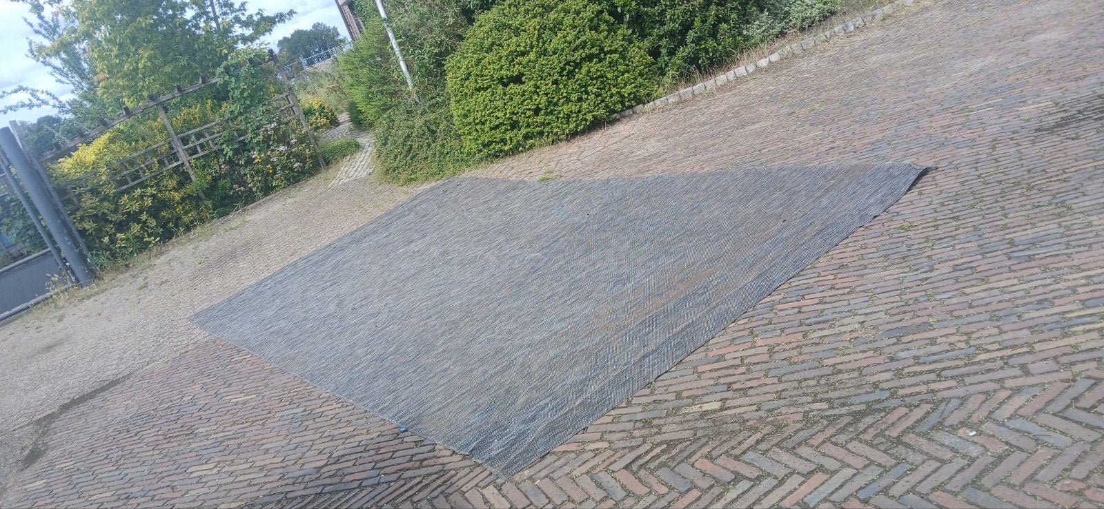 Bolon tent tapijt, Ophalen, Gebruikt