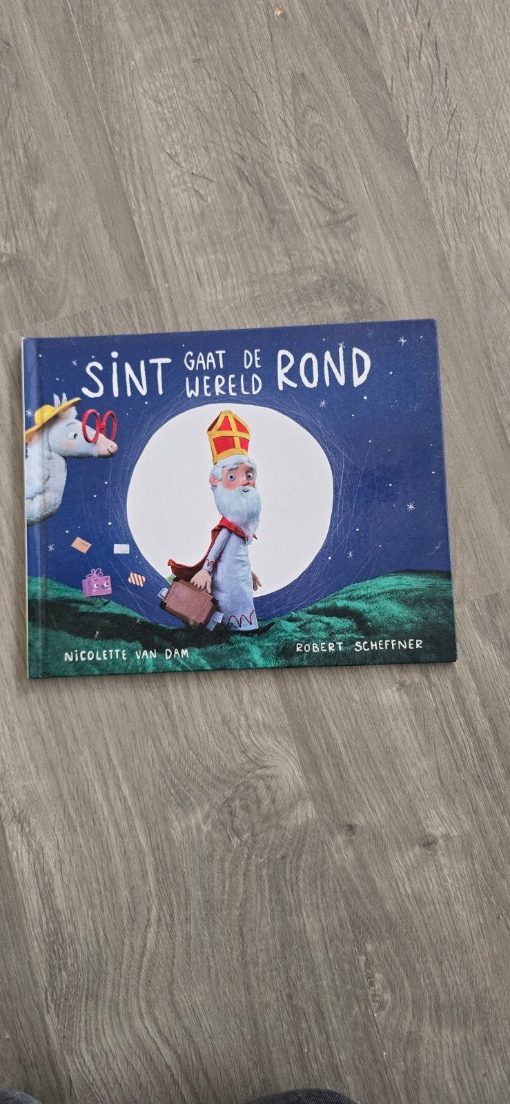 Sint gaat de wereld rond - Nicolette van Dam, Nicolette van Dam, Fictie algemeen, Jongen of Meisje, Ophalen of Verzenden