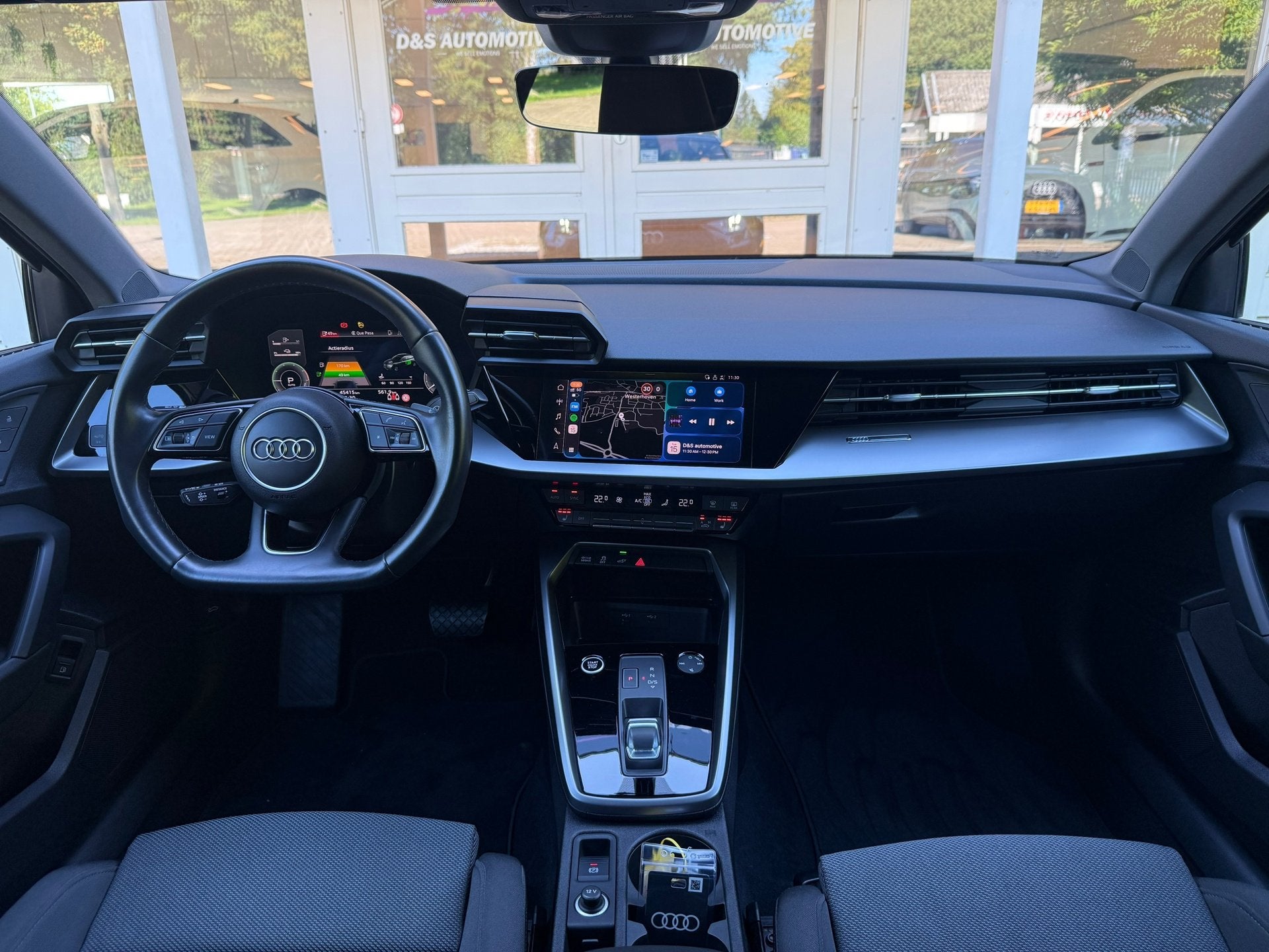 Foto 13 van Audi A3 Sportback 40 TFSI e Advanced edition S LINE/STOELVER