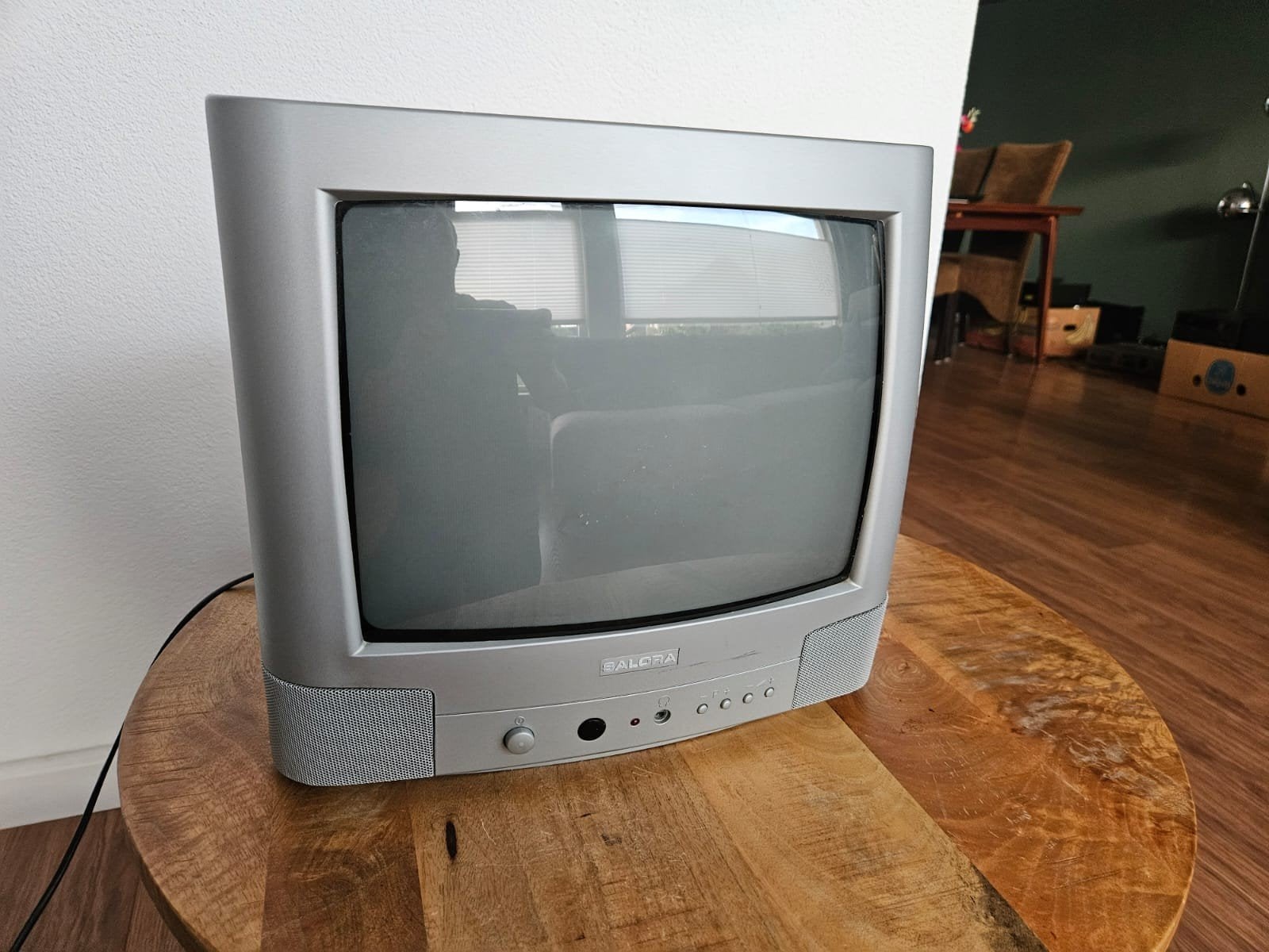 kleine vintage Salora beeldbuis-televisie (CRT-tv), Audio, Tv en Foto, Vintage Televisies, Ophalen, Gebruikt, Overige merken