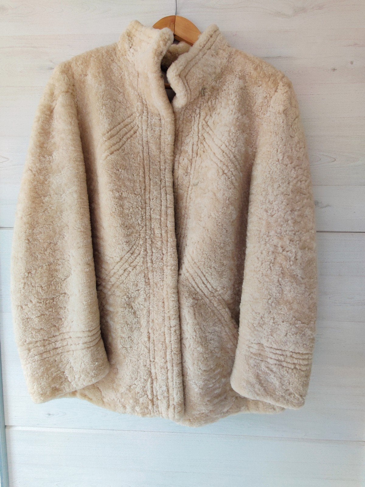 Authentiek vintage lamsvacht bont jas maat M, Maat 38/40 (M), Beige, Ophalen of Verzenden, Zo goed als nieuw