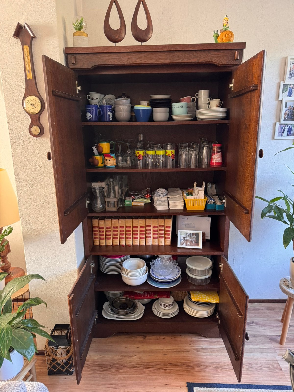 Foto 5 van Driedelige vintage jaren 70 kast