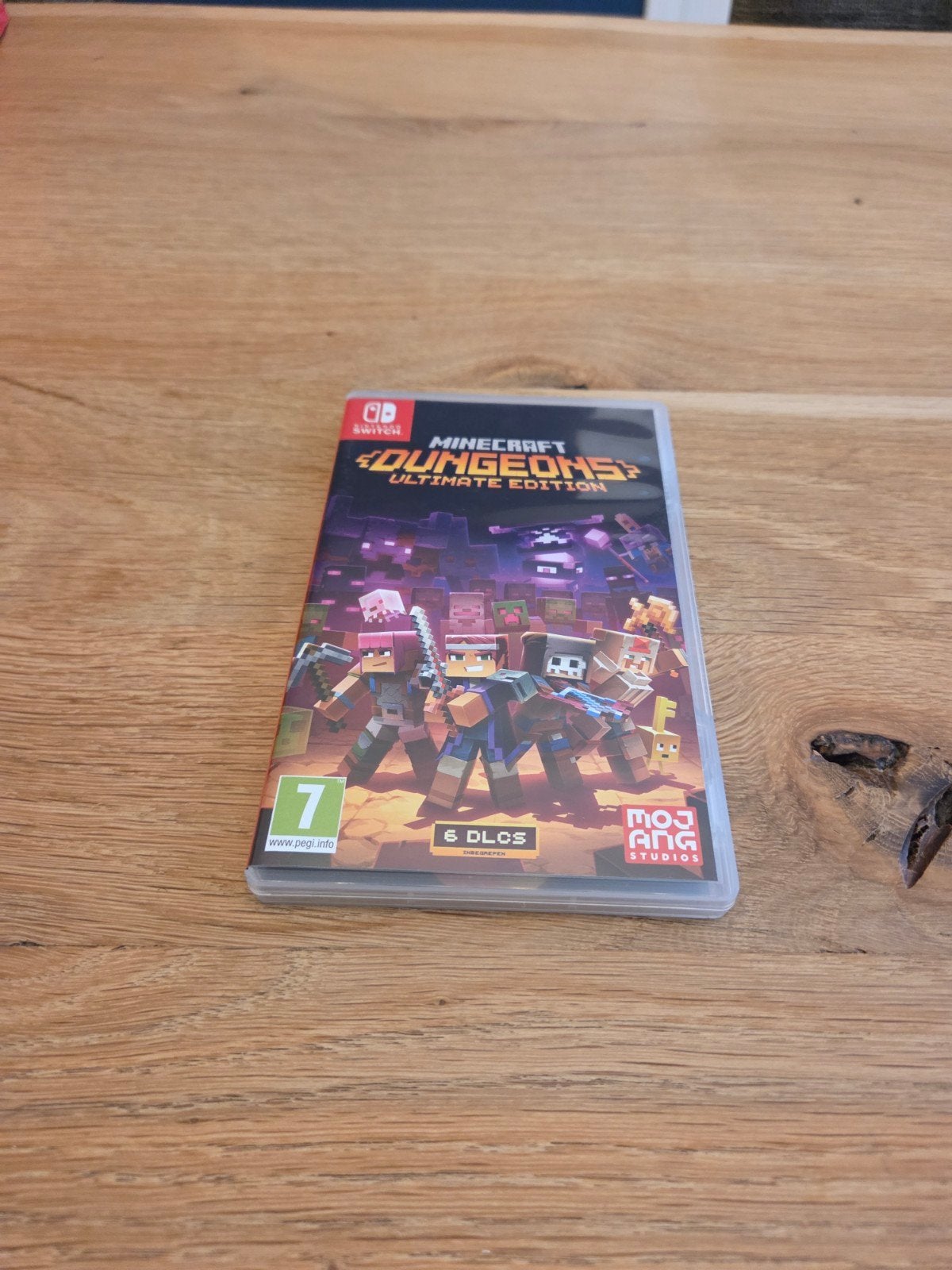 minecraft dungeons ultimate edition switch, 3 spelers of meer, Ophalen of Verzenden, Zo goed als nieuw, Vanaf 7 jaar