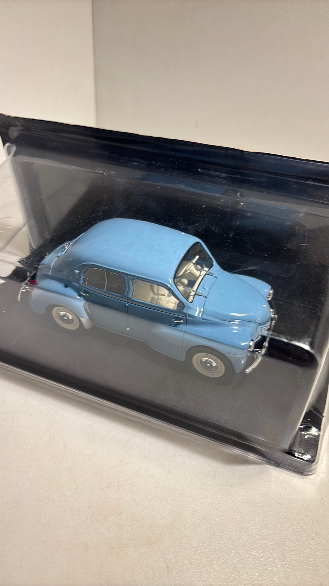 Renault 4cv die cast 1.24, Overige merken, Ophalen of Verzenden, A, A