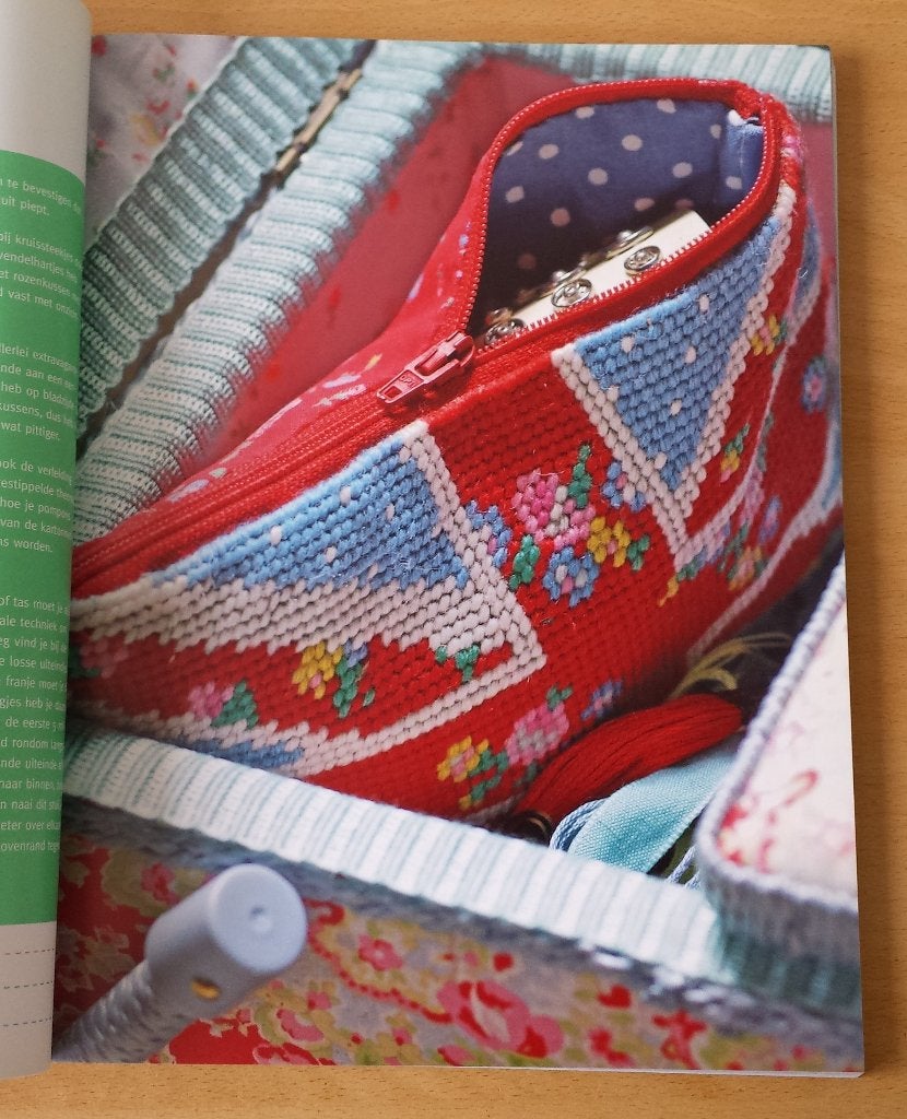 Cath Kidston's Borduurboek - 2011, Patroon, Gebruikt, Ophalen of Verzenden, Nvt