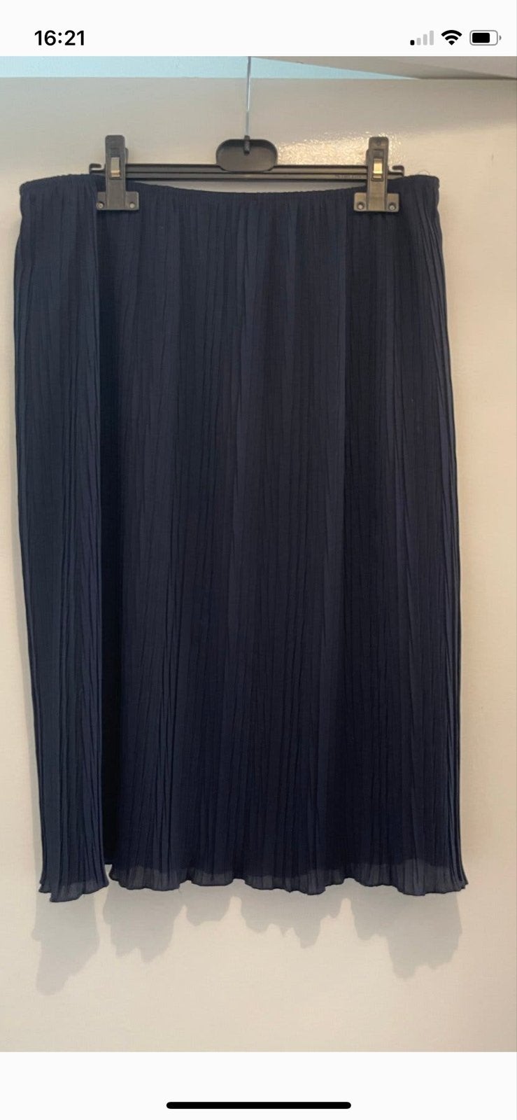 Donkerblauwe plissé rok - Maat 40, Kleding | Dames, Blauw, Zo goed als nieuw, Onder de knie, Ophalen