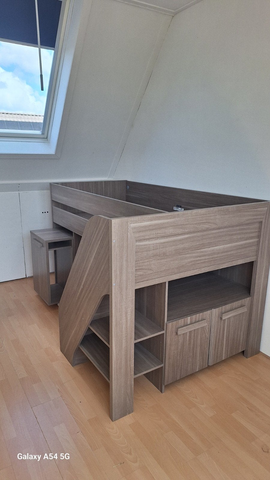 Hoogslaper met bureau en opbergruimte - Zo goed als nieuw, Ophalen, Eenpersoons, Minder dan 160 cm, Zo goed als nieuw
