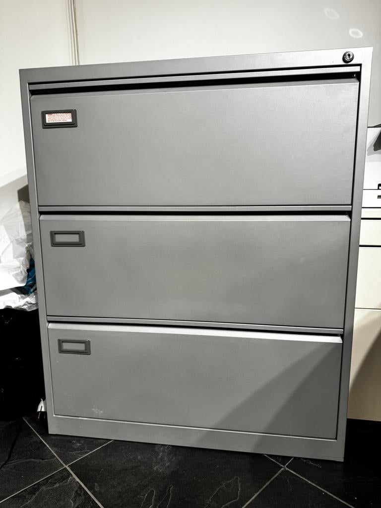 Archiefkast, Huis en Inrichting, Kasten | Roldeurkasten en Archiefkasten, Ophalen, 100 tot 150 cm, 100 tot 150 cm, Zo goed als nieuw