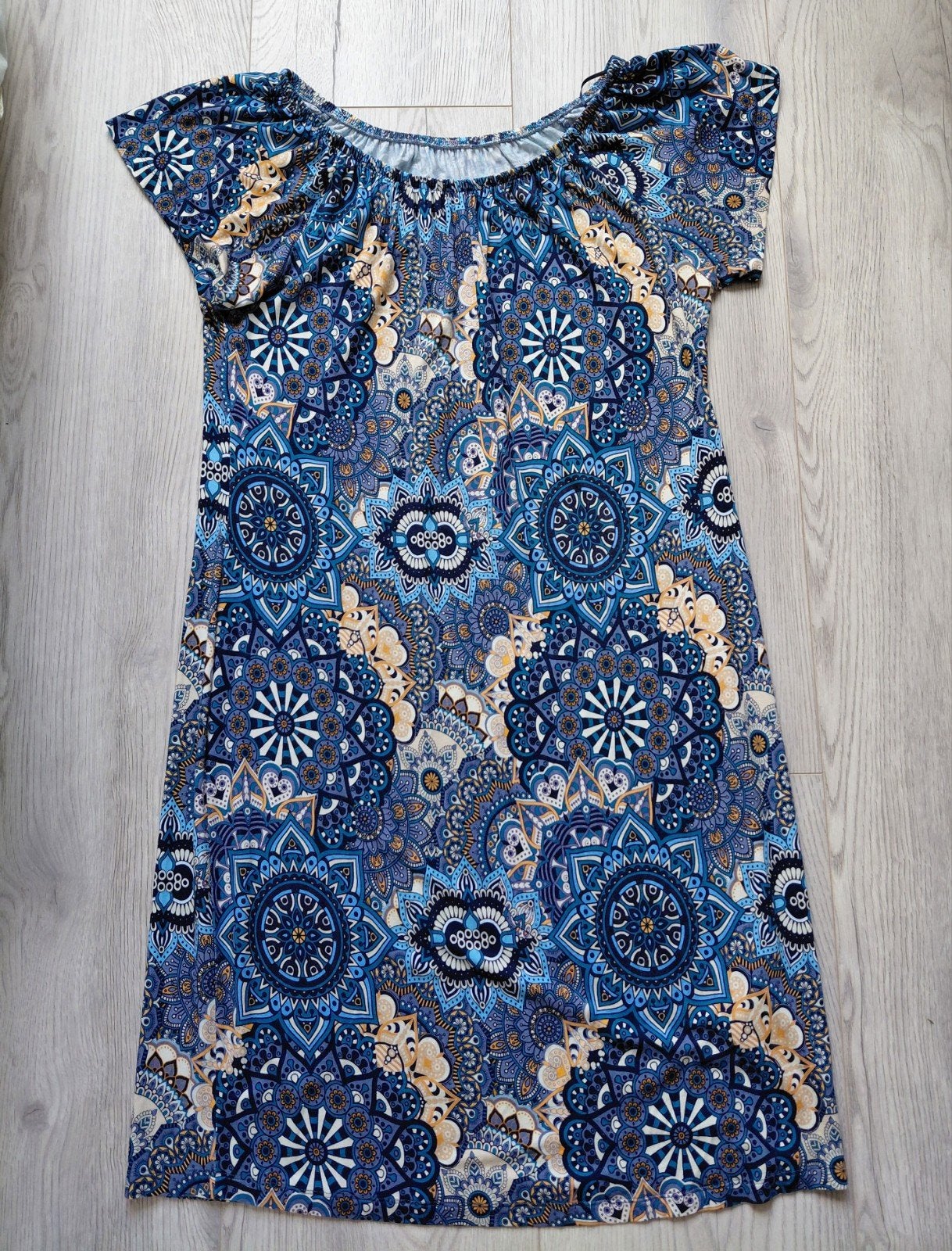 Geisha jurk XL met elastische schouderlijn, Kleding | Dames, Jurken, Geisha, Ophalen of Verzenden, Zo goed als nieuw, Maat 46/48 (XL) of groter