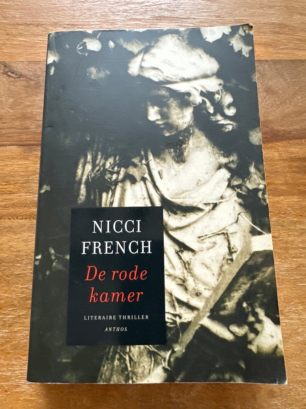 De Rode Kamer - Nicci French (Literaire Thriller), Ophalen of Verzenden, Gelezen, Europa overig