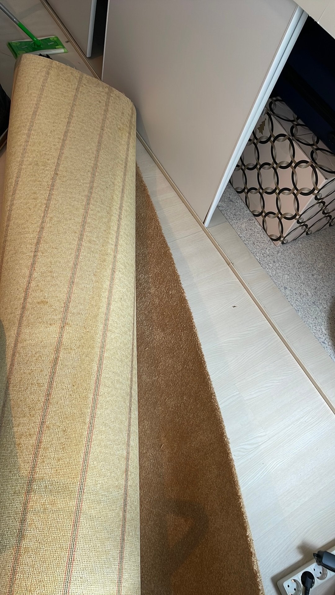 Vloerbedekking rol 190 bij 350 cm, Huis en Inrichting, Ophalen, Zo goed als nieuw, 10 tot 25 m², Tapijt