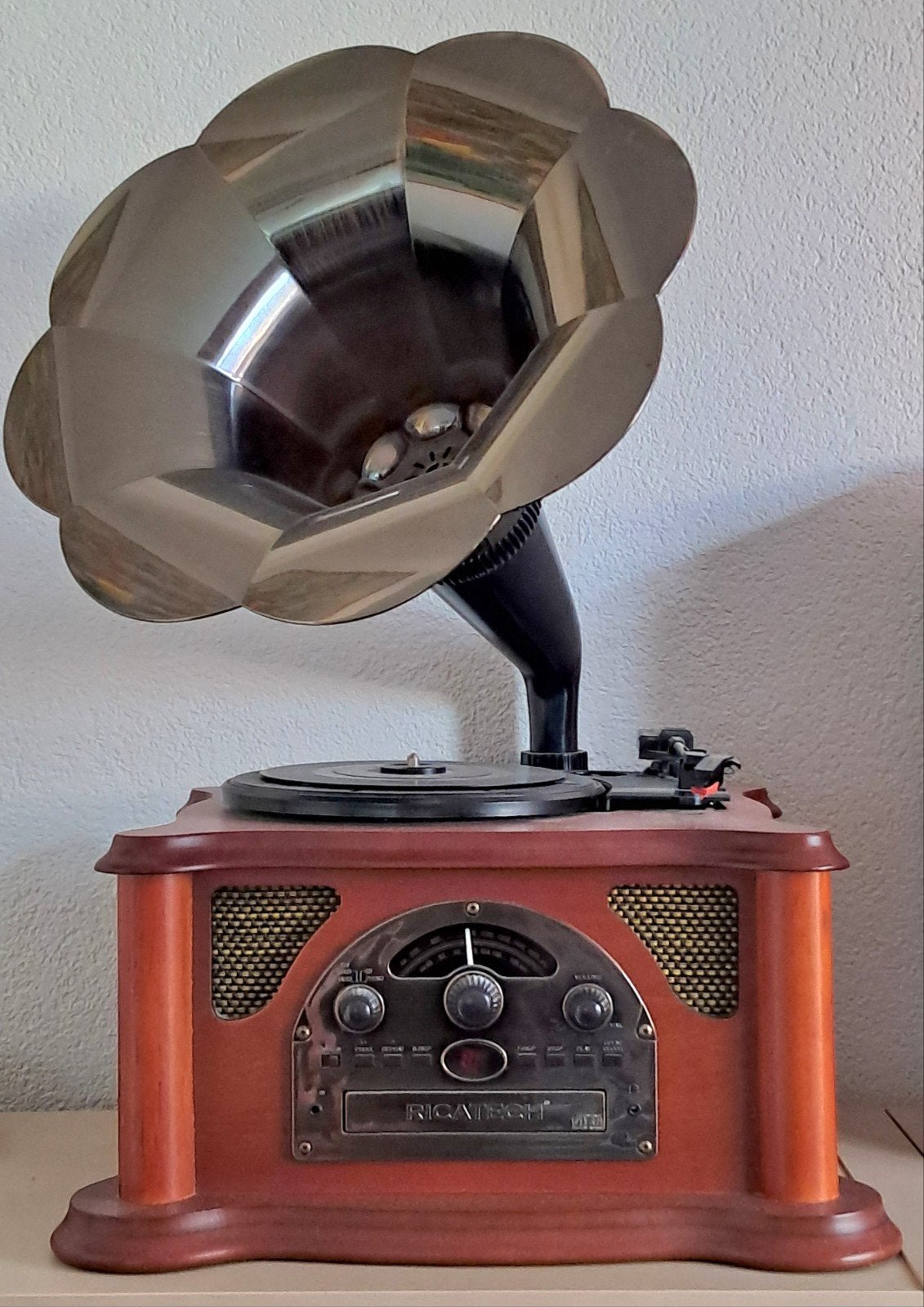 Ricatech RMC350 Platenspeler met Hoorn, radio en cd zgan, Ophalen, Zo goed als nieuw, Platenspeler, Overige merken