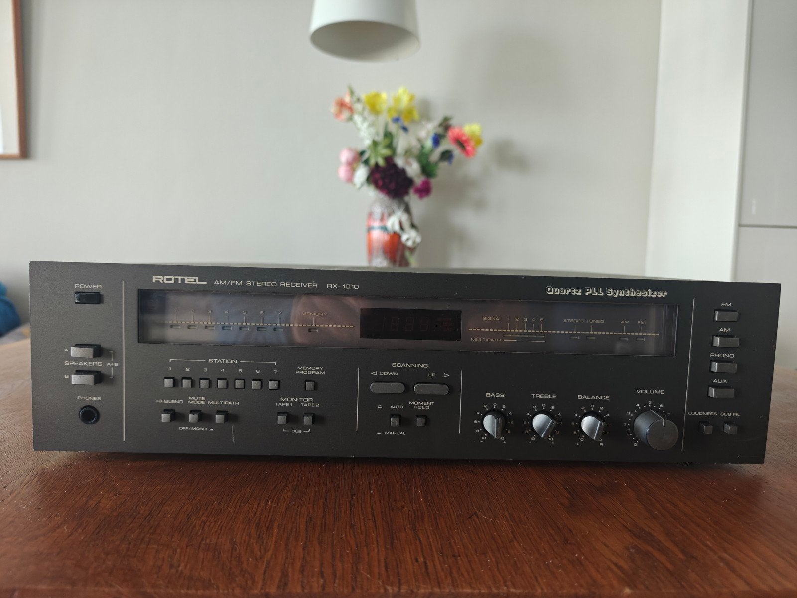 Rotel RX-1010 Receiver., Overige merken, Gebruikt, Ophalen of Verzenden, Minder dan 60 watt