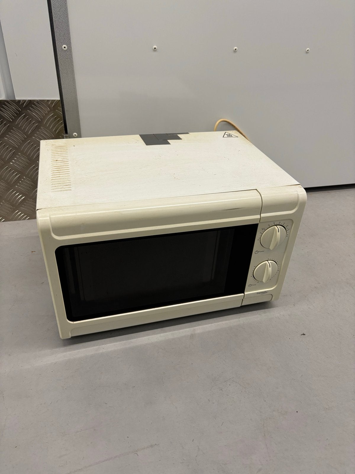Gebruikte Magnetron - Gematic, Witgoed en Apparatuur, Magnetrons, Gebruikt, Vrijstaand, Magnetron, Minder dan 45 cm, Draaiplateau