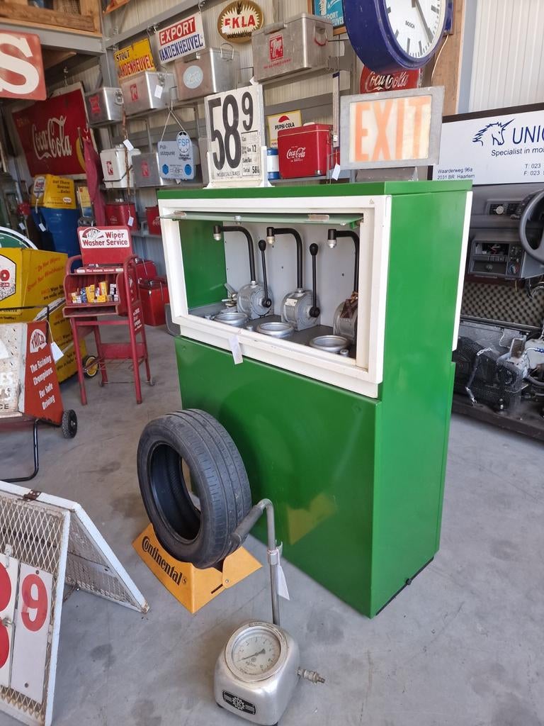 Olie bar / vitrine  castrol bp, Ophalen, Gebruikt