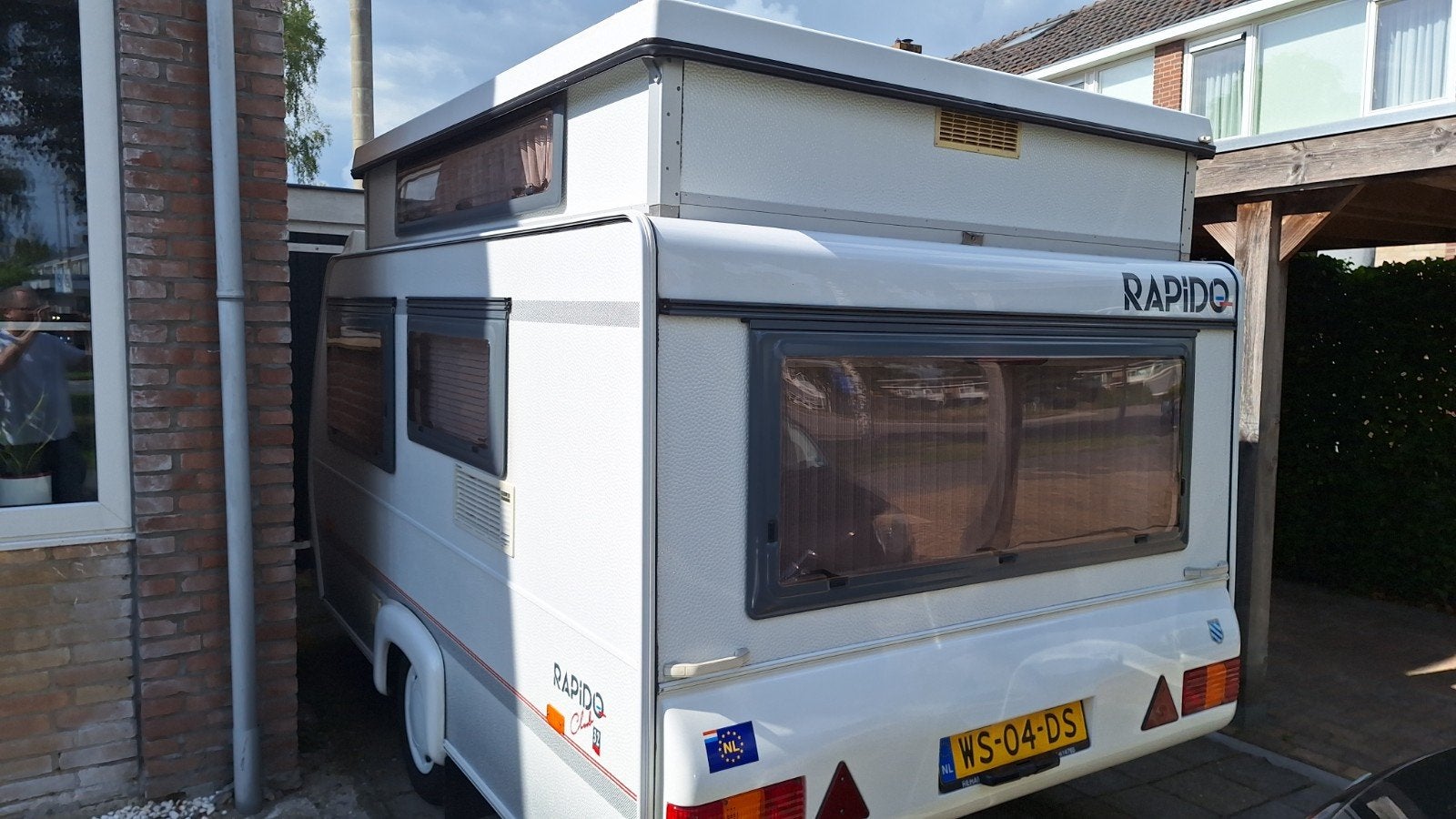 Rapido CLC 572 past in garage door hoogte van 1.94m, Caravans en Kamperen, Disselslot, Standaardzit, Omvormbare zithoek, Tot en met 3
