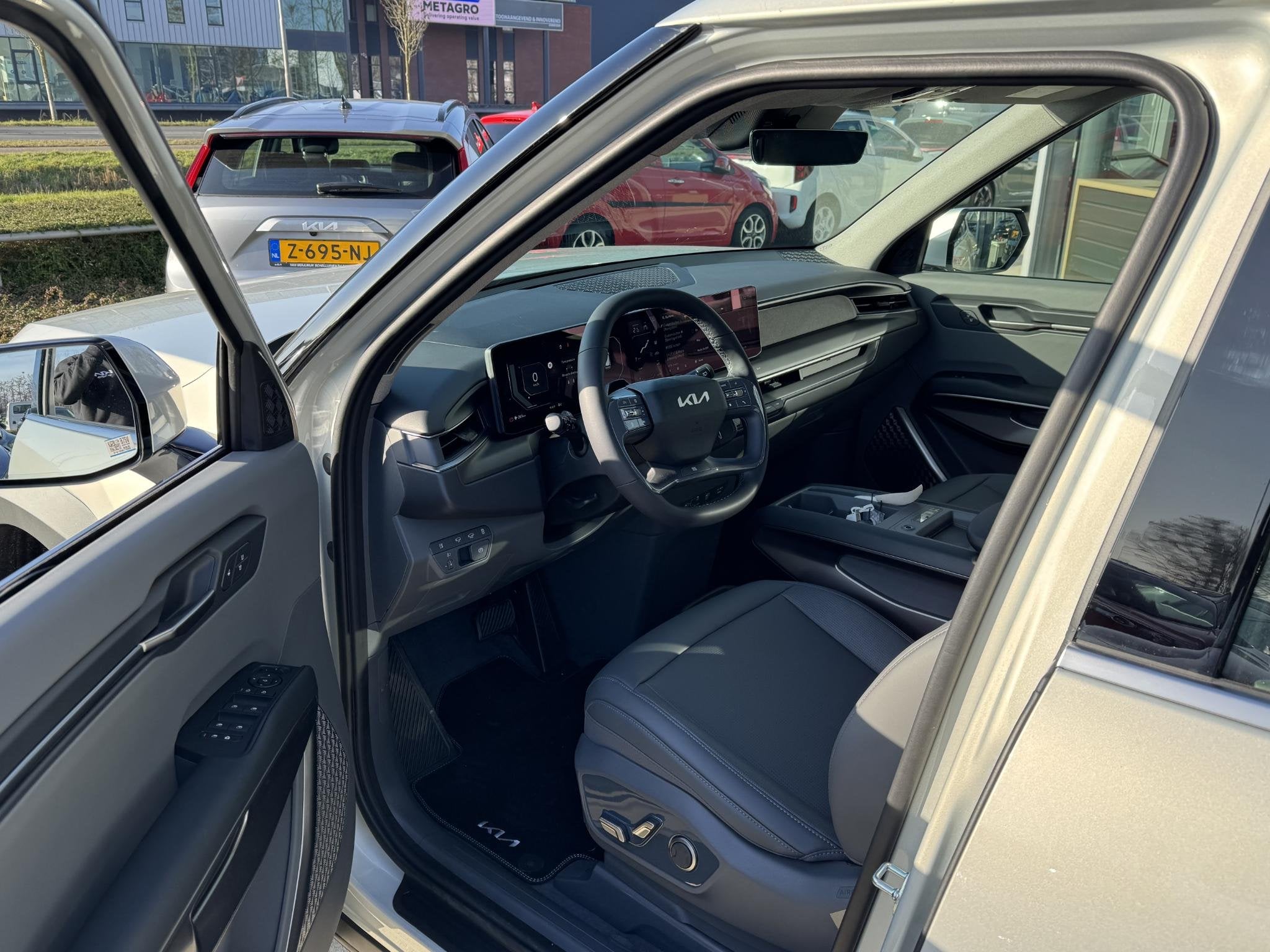 Kia EV9 First Edition 76.1 kWh Demo Auto VASTE PRIJS ! Kmsta, Auto's, Automaat, EV9, 7 stoelen, Nieuw