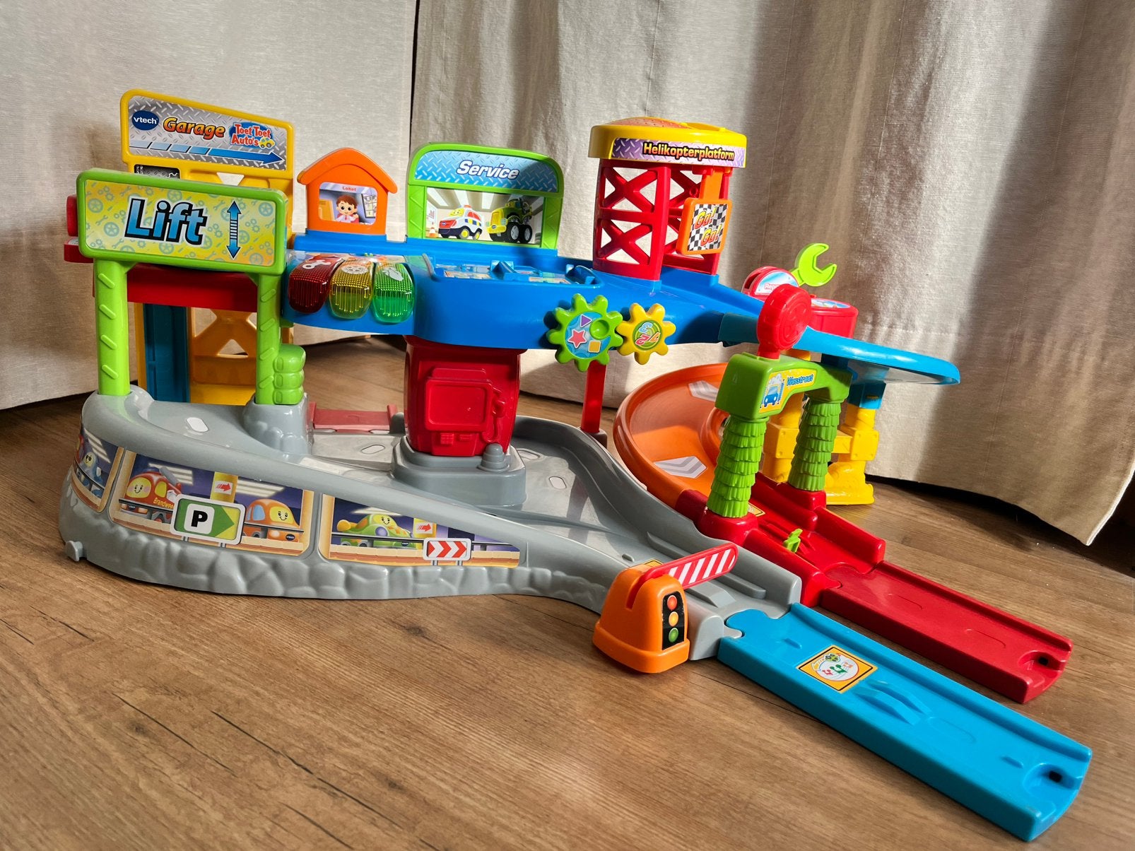 Vtech toet toet garage, baan en auto’s (grote set), Ophalen, Gebruikt, 2 tot 4 jaar