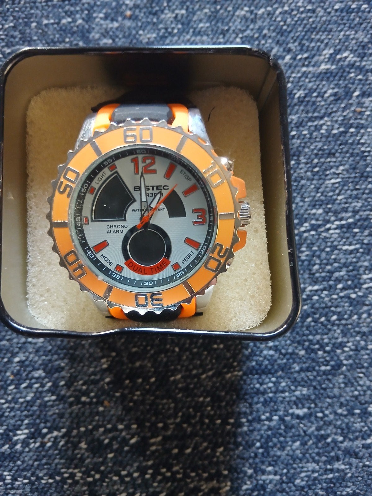 BISTEC Sport Horloge - Oranje/Zwart met Alarm en Licht, BISTEC, Oranje, Ophalen of Verzenden, Zo goed als nieuw