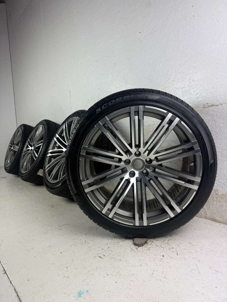 Porsche Macan turbo velgen 21" 5x112 pirelli winterbanden, Auto-onderdelen, Banden en Velgen, Niet ingevuld, Gebruikt, 295 mm