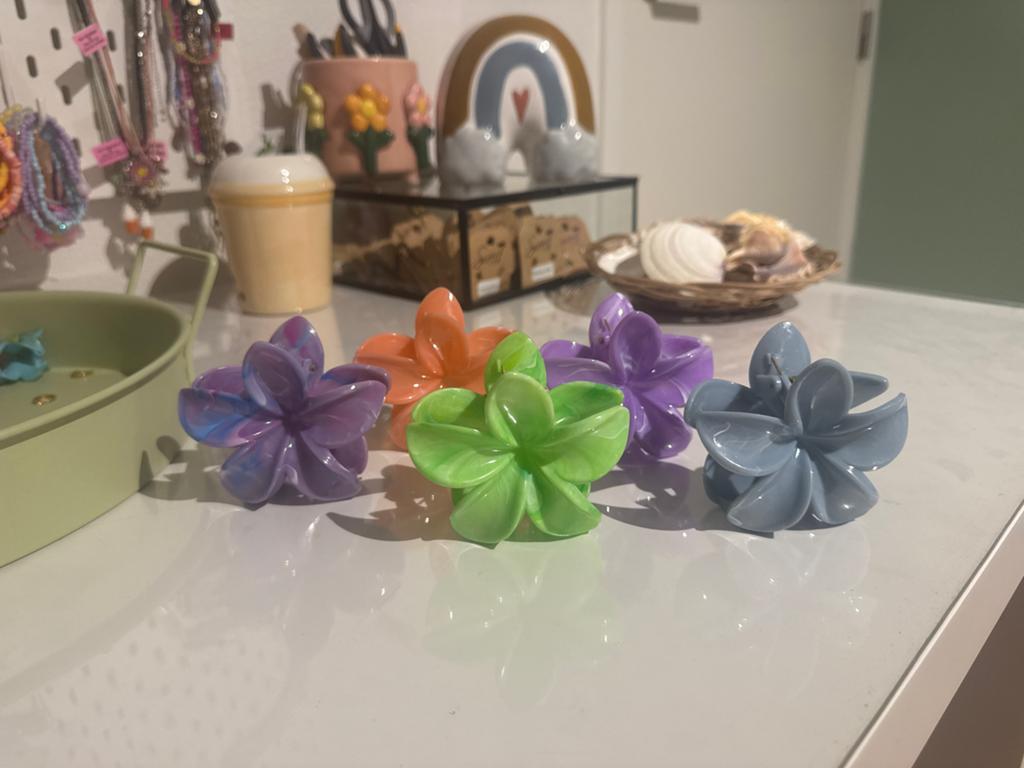 Bloem haarclips in diverse kleuren - per stuk, Ophalen of Verzenden, Nieuw