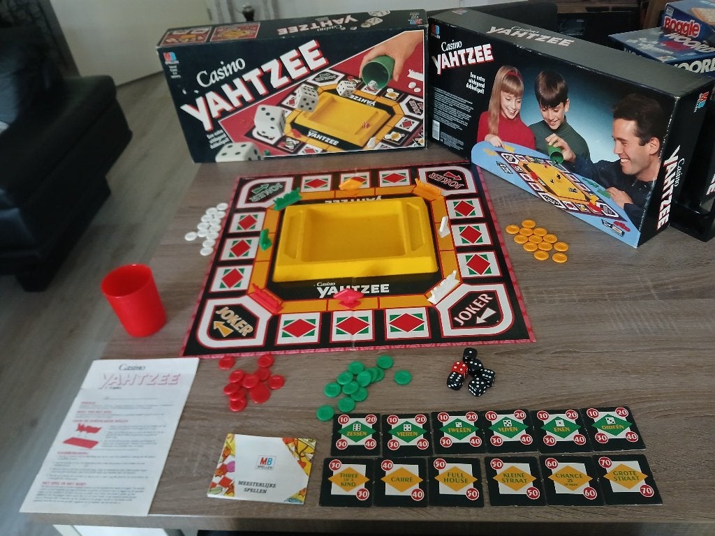 Casino Yahtzee, Vijf spelers of meer, Ophalen of Verzenden, Nieuw, Mb spellen