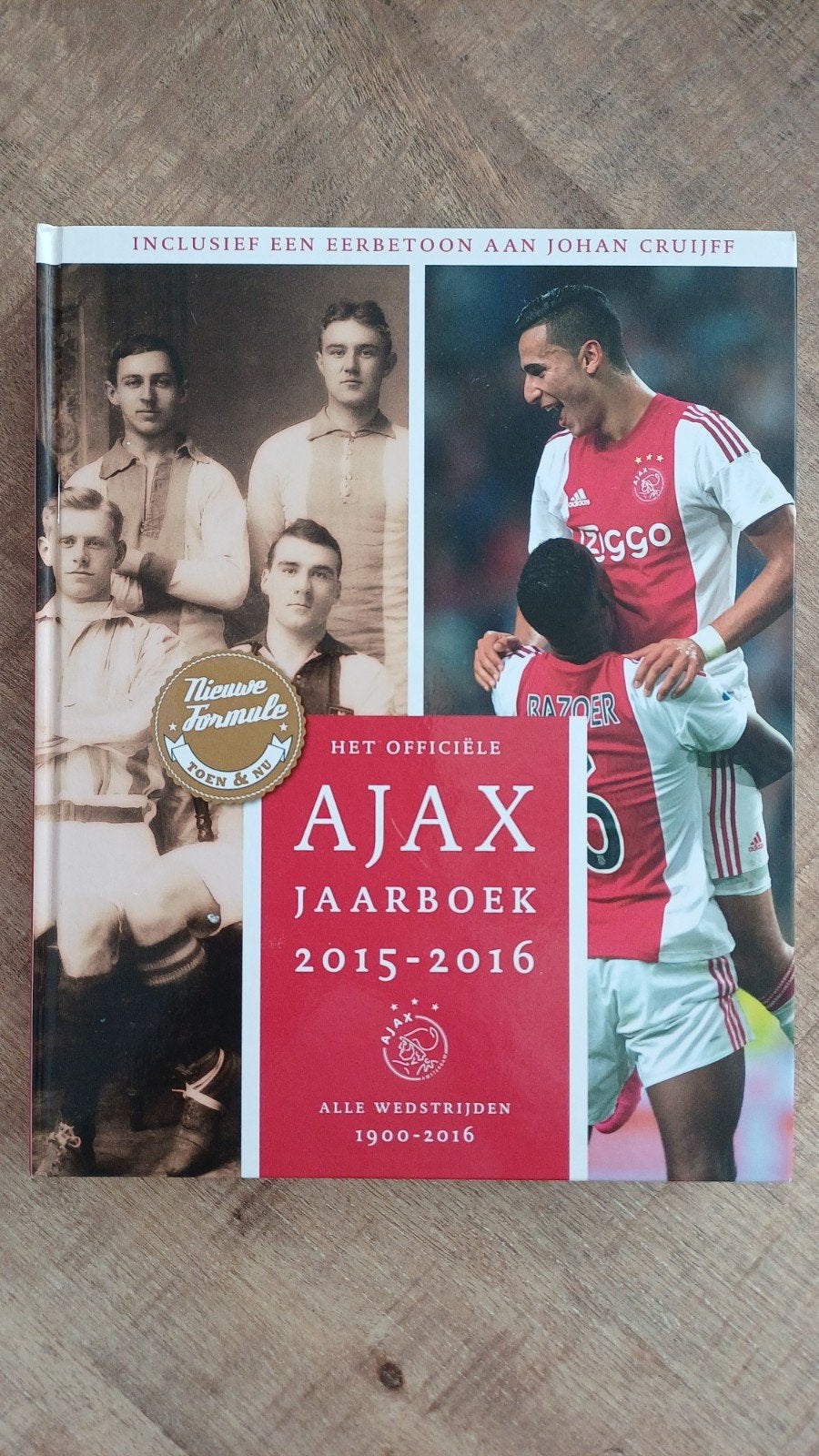 Ajax jaarboek 2015-2016, Boeken, Ophalen of Verzenden, Zo goed als nieuw, Balsport