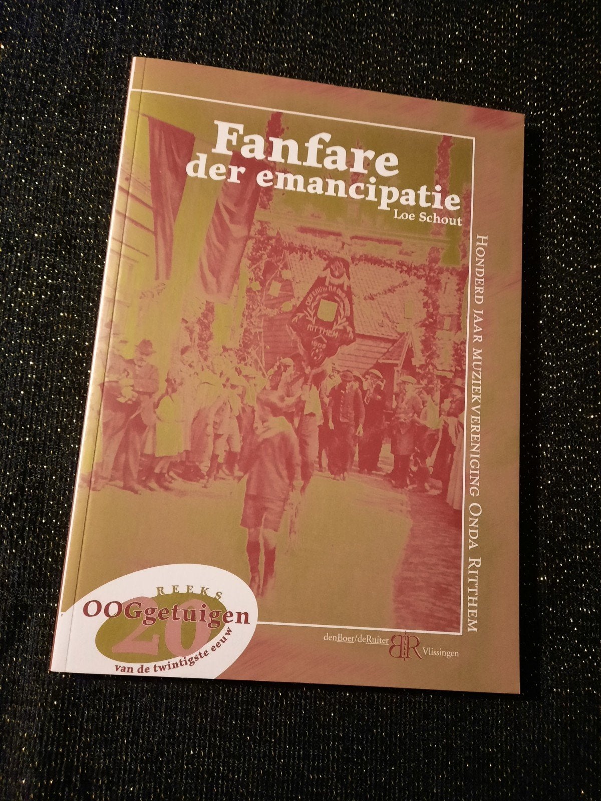 Fanfare der emancipatie - Honderd jaar muziekvereniging, Boeken, Ophalen of Verzenden, Zo goed als nieuw, Overige onderwerpen