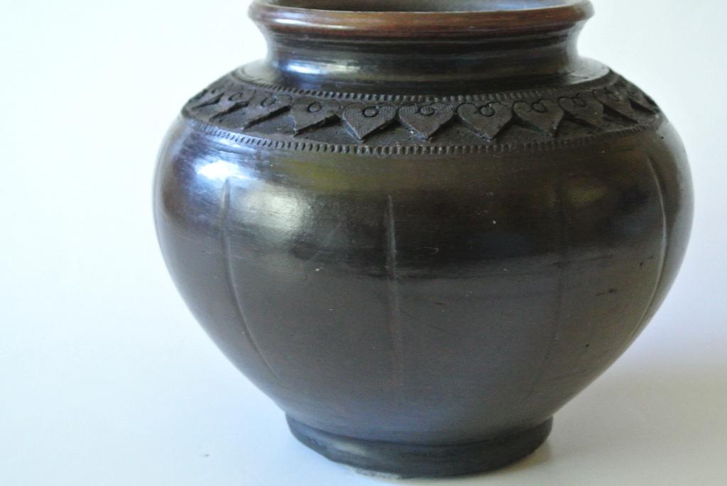 Keramieken pot, Raku, Verzenden