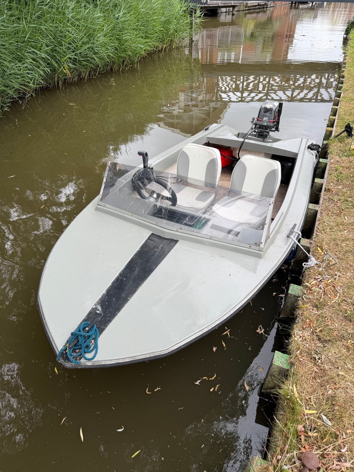 Leuke speedboot met Suzuki buitenboordmotor 6pk 2takt, Ophalen, Gebruikt, Afdekzeil, Buitenboordmotor