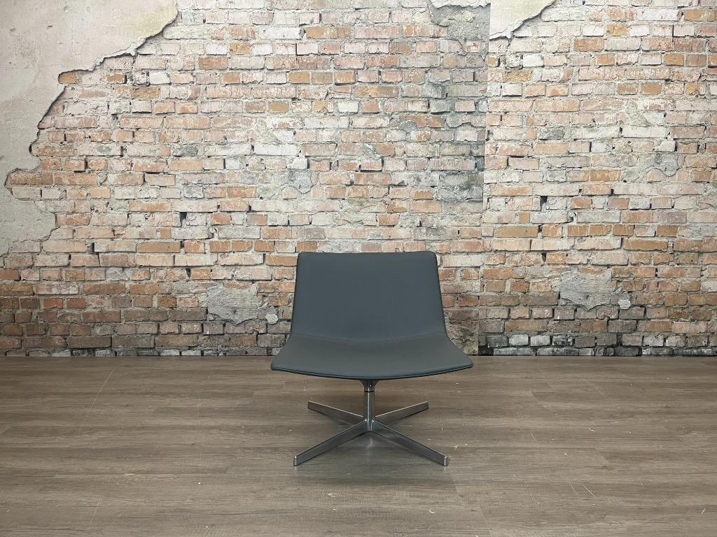 Arper Catifa 60 Lounge Chair bij TheReSales, 75 tot 100 cm, Ophalen of Verzenden, Zo goed als nieuw, Leer