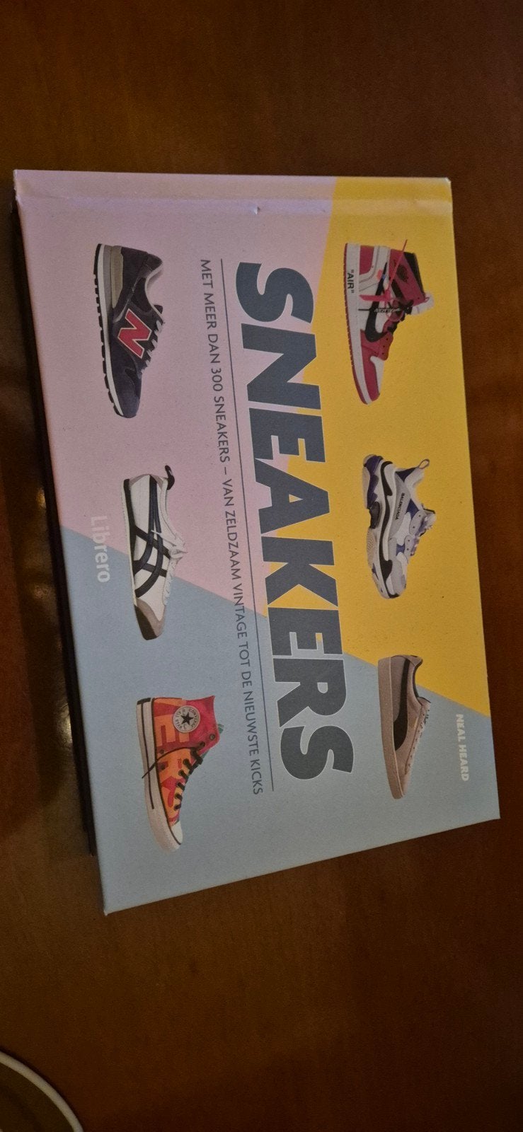 Sneakers hardcover boek - Meer dan 300 sneakers, Verzenden, Gelezen, Neal Heard