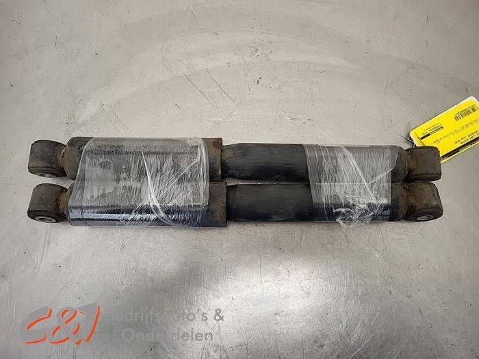 Schokdemper set van een Mercedes Sprinter, Gebruikt, -, Ophalen of Verzenden, -