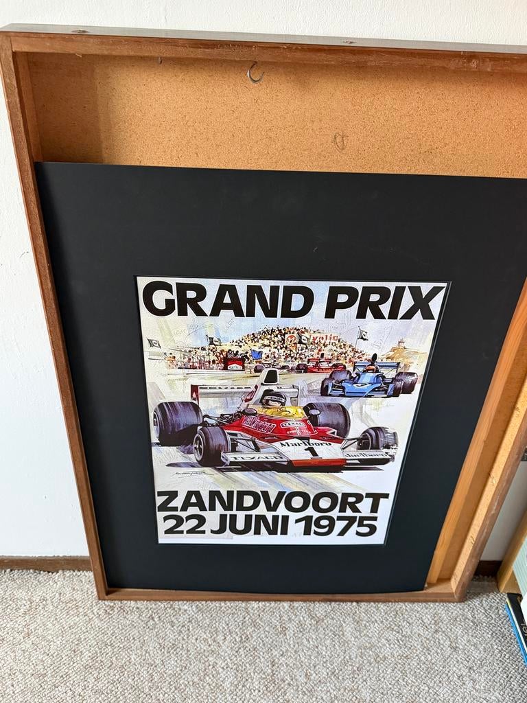 Formule 1 poster Zandvoort 1975 in zwart passe-partout, Ophalen, Gebruikt, Met lijst, Deurposter of groter