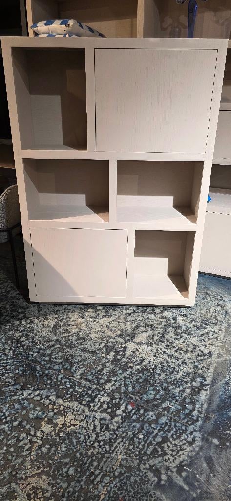 Kabinet / Vakkenkast 2-drs – Taupe 170x120cm Showmodel, Huis en Inrichting, Kasten | Wandmeubels, Bornsestraat 31, Ophalen of Verzenden