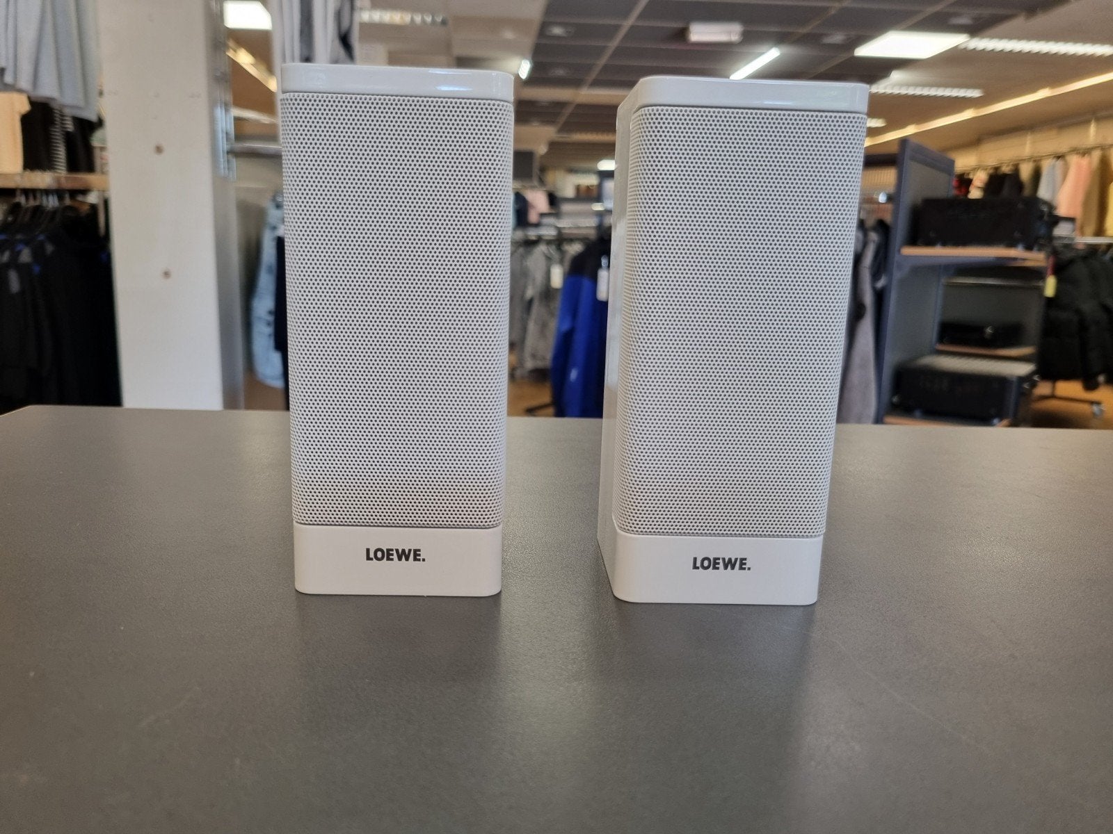 Loewe Satellite Speaker-Nieuwstaat!, Overige merken, ///, Ophalen of Verzenden, Zo goed als nieuw