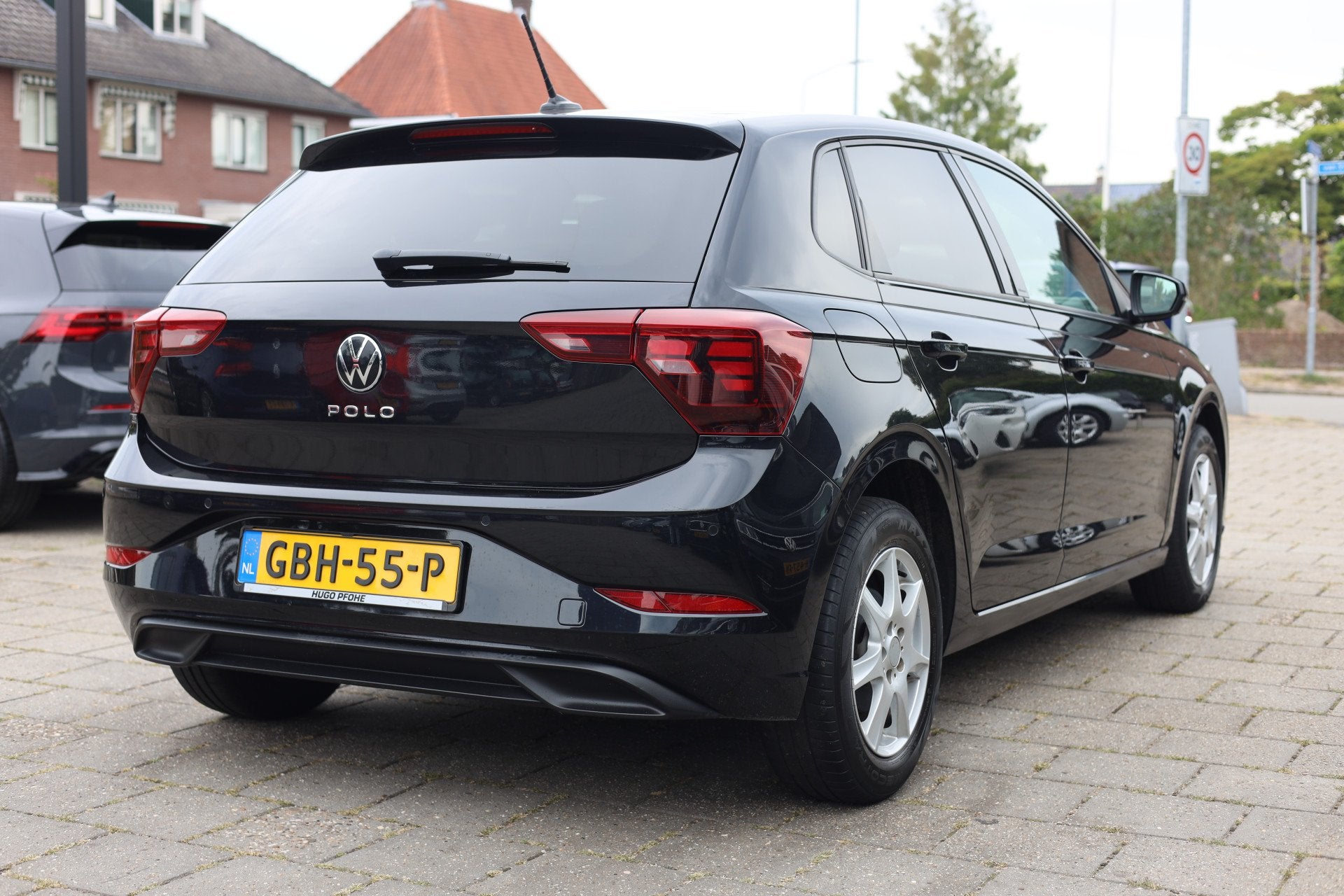 Volkswagen Polo 1.0 TSI AUTOMAAT | NAVI | CARPLAY | ACC, Auto's, Stof, Gebruikt, 1104 kg, Zwart