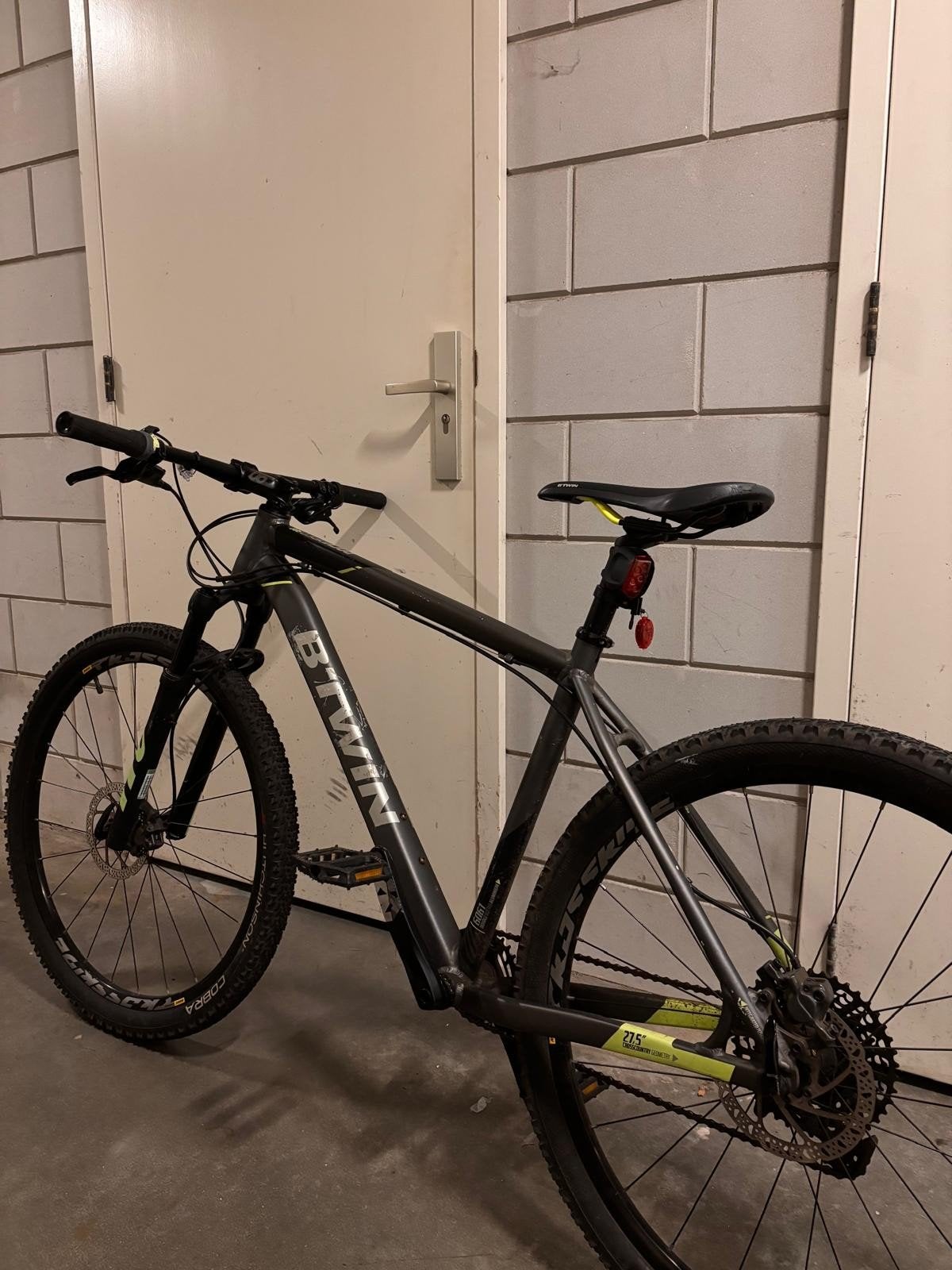 B'Twin Rockrider 900 Mountainbike, Gebruikt, Hardtail, Heren, Schijfrem