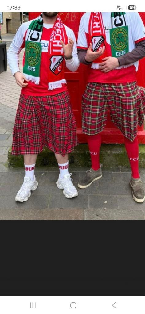 Celtic FC Utrecht Sjaal gezocht, Ophalen of Verzenden, Zo goed als nieuw, Met patroon, Rood