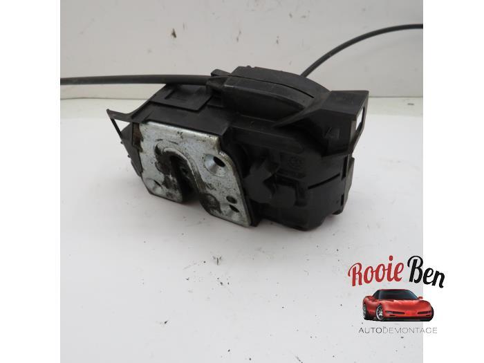 Deurslot Mechaniek 4Deurs rechts-voor van een Renault Modus, Auto-onderdelen, Gebruikt, -, Renault, -