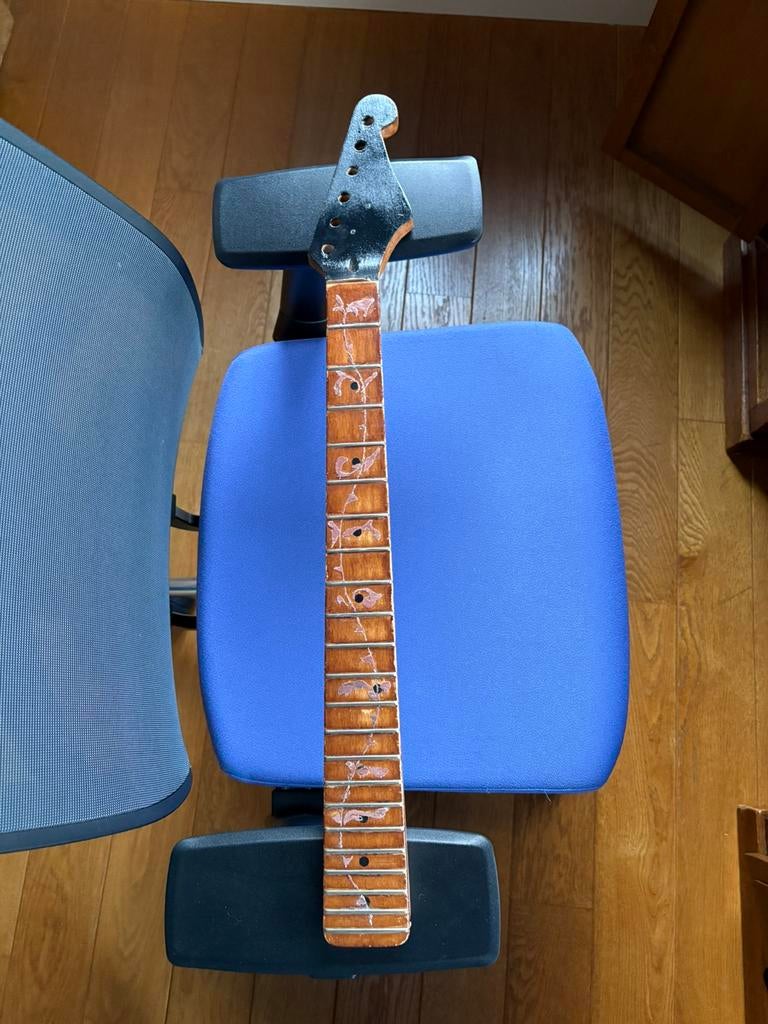 Elektrische gitaar stratocaster hals gedecoreerd, Muziek en Instrumenten, Instrumenten | Onderdelen, Ophalen of Verzenden, Gebruikt
