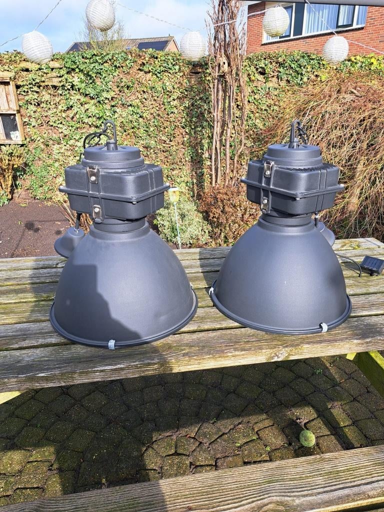 Industriële zwarte hanglampen 2 stuks!!!, Ophalen, Overige materialen, Zo goed als nieuw, Minder dan 50 cm