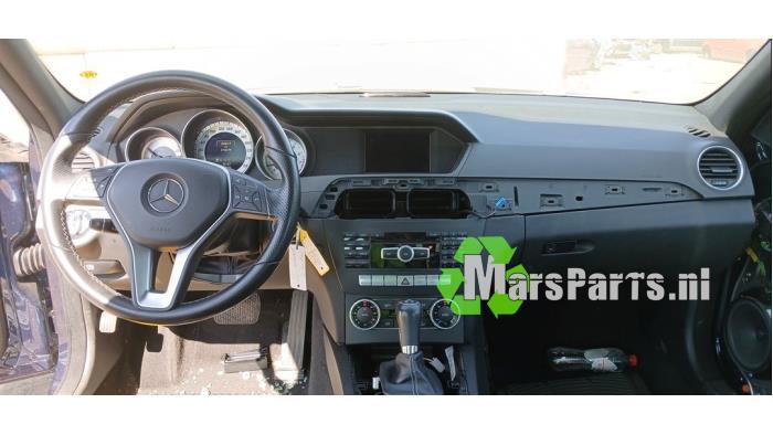 Radio van een Mercedes C-Klasse, Gebruikt, -, Ophalen of Verzenden, -