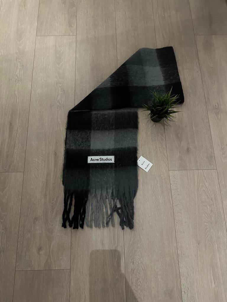 Acne Studios Sjaal - Nieuwstaat!, Acne Studios, Nieuw, Overige maten, Ophalen of Verzenden