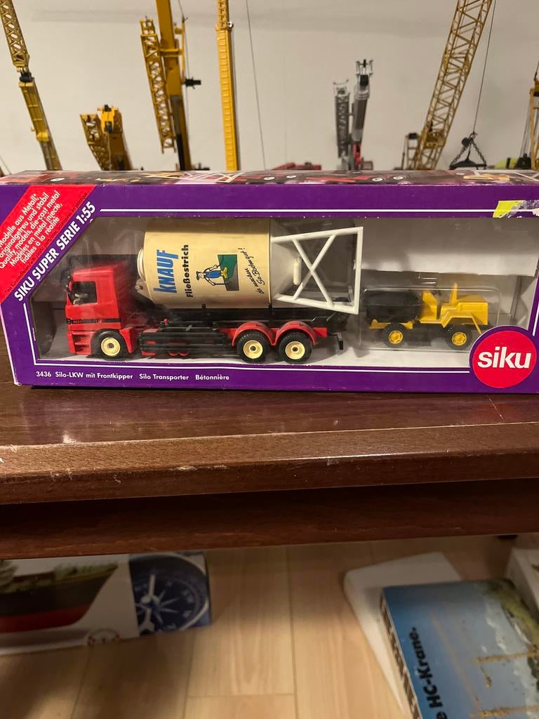 Nieuwe Siku vrachtwagen met silo in doos, Overige merken, 1:50 of kleiner, Nieuw, Ophalen of Verzenden