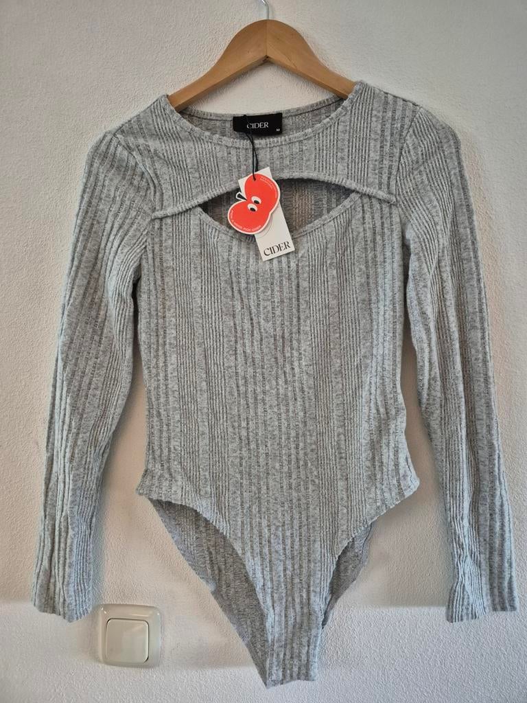 Nieuw met kaartjes mooie grijze body M, Maat 38/40 (M), Verzenden, Nieuw, Lange mouw