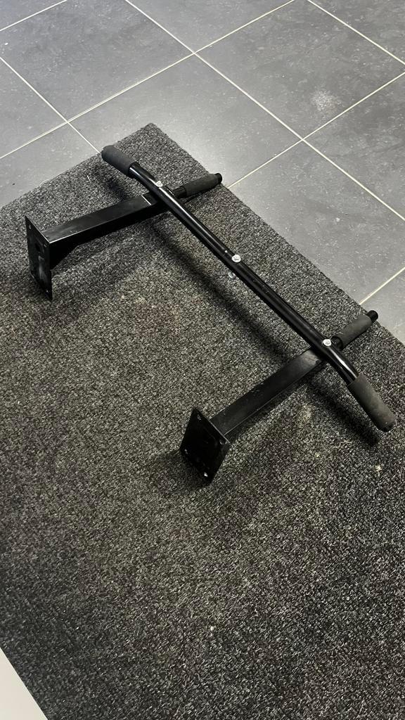 Heavy duty pull up bar muurbevestigd, Ophalen of Verzenden, Zo goed als nieuw, Oprekstang
