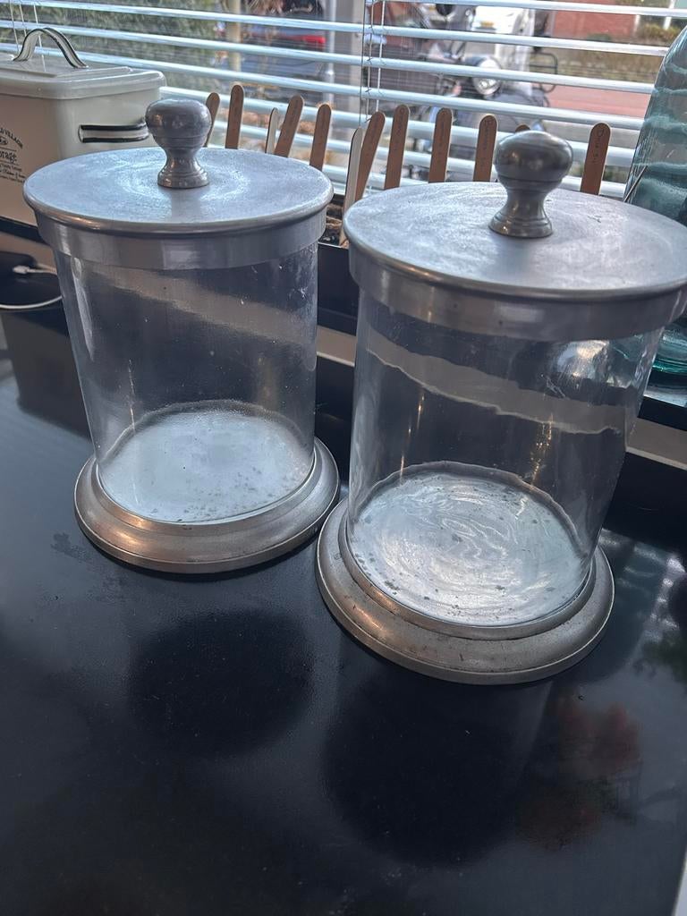2 Vintage Voorraadpotten met Metalen Deksel en Voet, Ophalen, Gebruikt